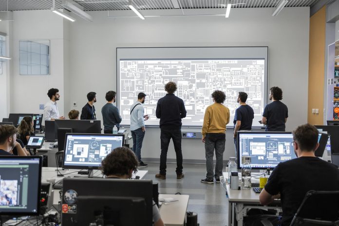 pentagon-shops-on-campus-startups-fluent-in-commerce-and-conflict